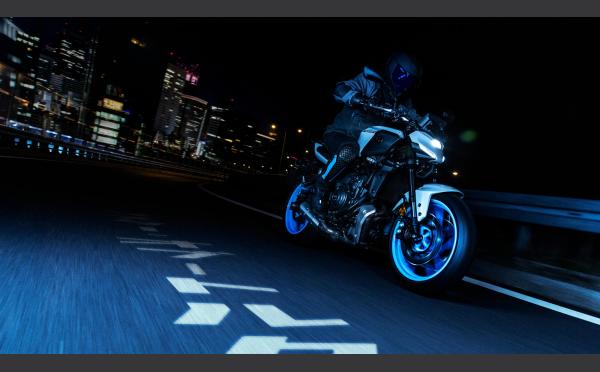 Nouvelles MT-07 et MT-07 Y-AMT | Le côté obscur renouvelé