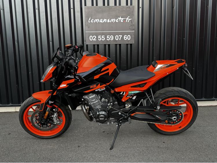 KTM 890 DUKE GP TECH PACK