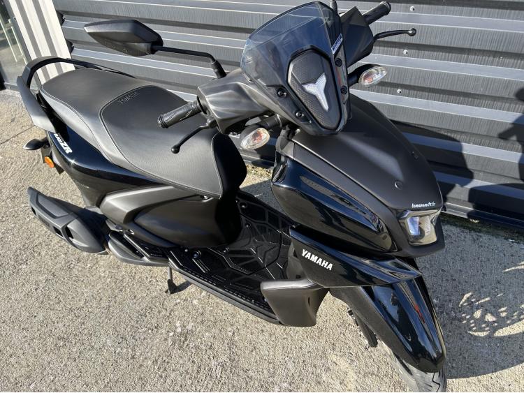 YAMAHA RayZR 125