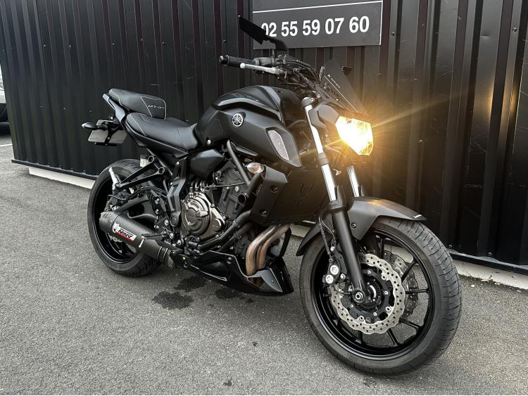 YAMAHA MT-07 A2