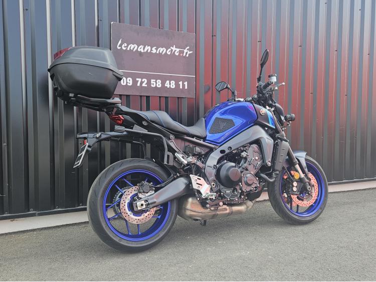 YAMAHA MT-09