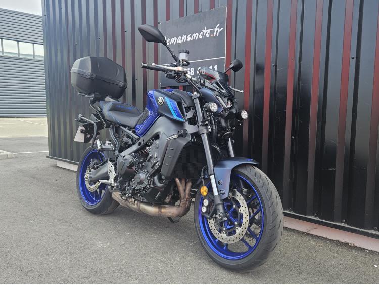 YAMAHA MT-09