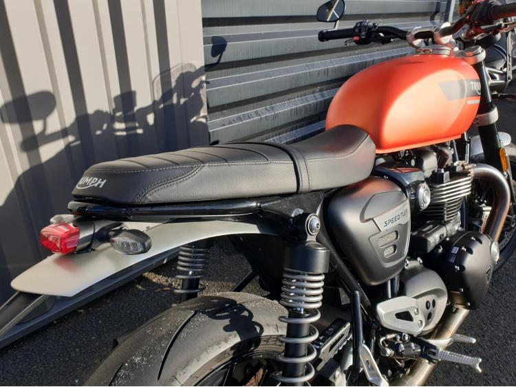 TRIUMPH SPEED TWIN 1200