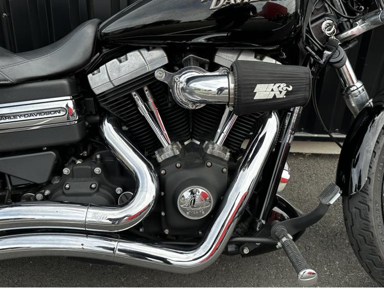 HARLEY-DAVIDSON DYNA STREET BOB 1585 CT OK