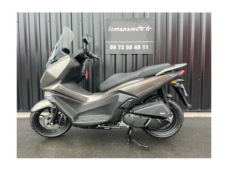 KYMCO SKYTOWN 125