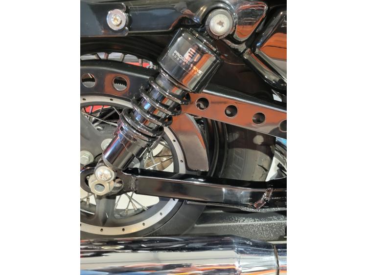 HARLEY-DAVIDSON SPORTSTER 1200 LOW