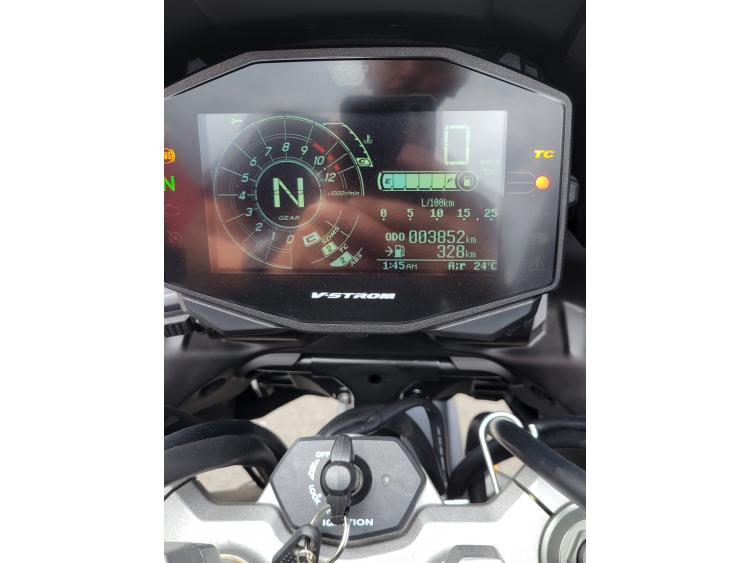 SUZUKI DL V-STROM 1050