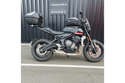 TRIUMPH TRIDENT 660