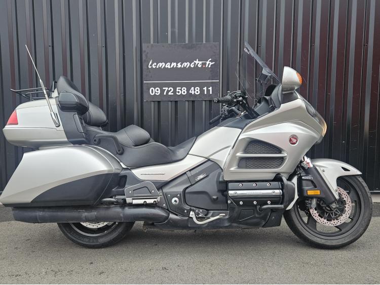 HONDA GL1800 GOLDWING