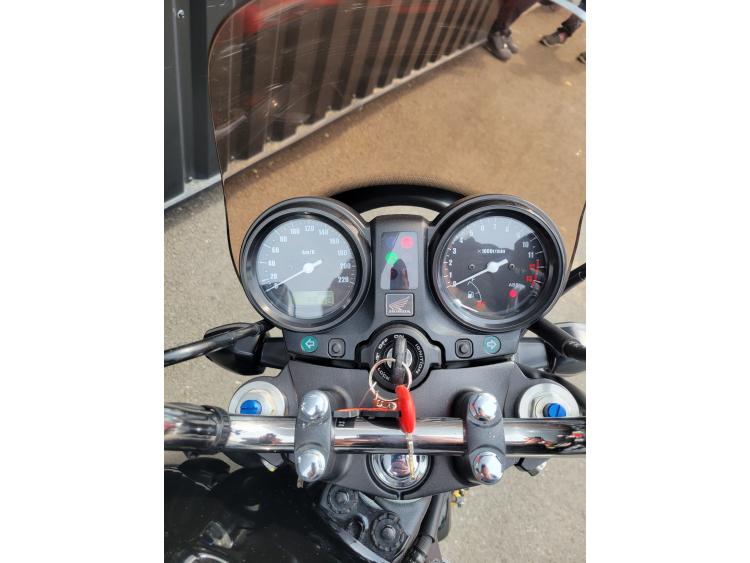 HONDA 600 CBF SEULEMENT 3200 Km