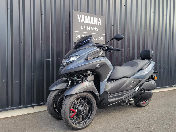 YAMAHA TRICITY 300