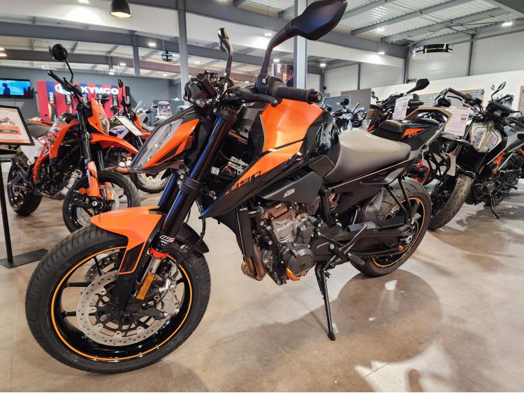 KTM 890 DUKE