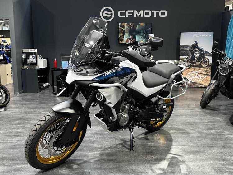 CF MOTO 800 MT EXPLORE EDITION BLANC 1500€ De Remise *