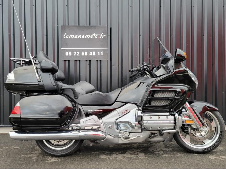 HONDA GL1800 GOLDWING
