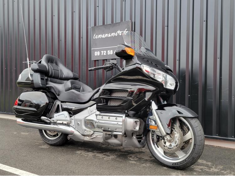 HONDA GL1800 GOLDWING