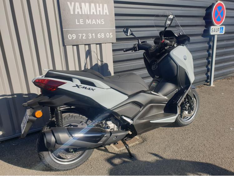 YAMAHA XMAX 300 Tech Max