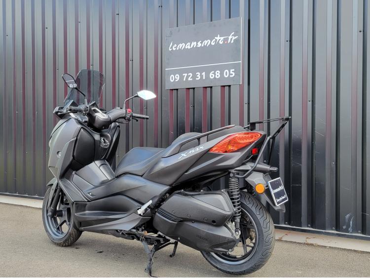 YAMAHA XMAX 300