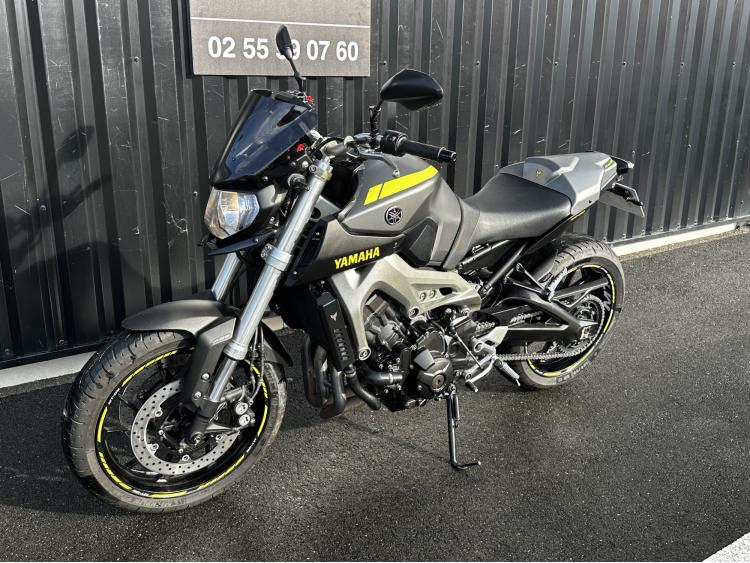 YAMAHA MT-09 ABS