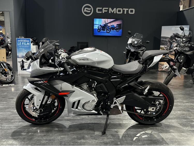 CF MOTO 675 SR-R DISPO A L'ESSAI
