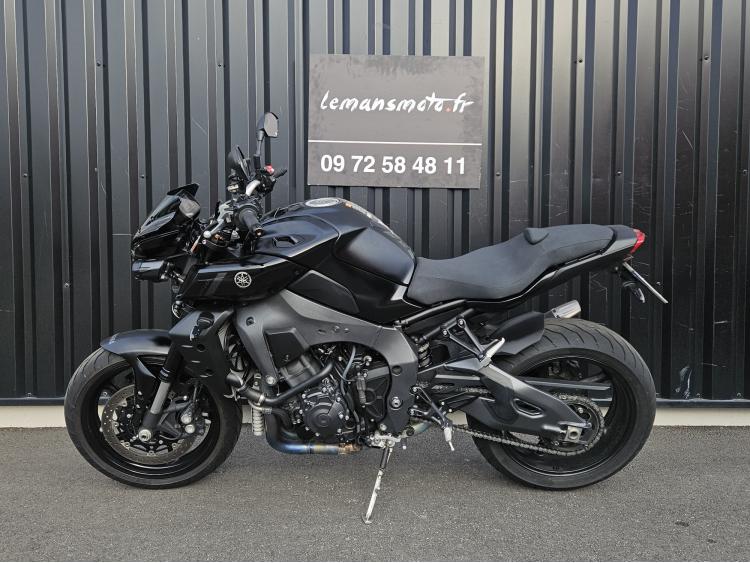 YAMAHA MT-10