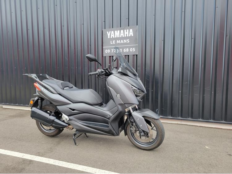 YAMAHA XMAX 300