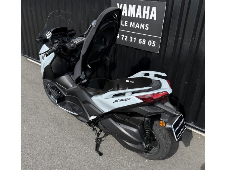XMAX 300 TECH MAX +