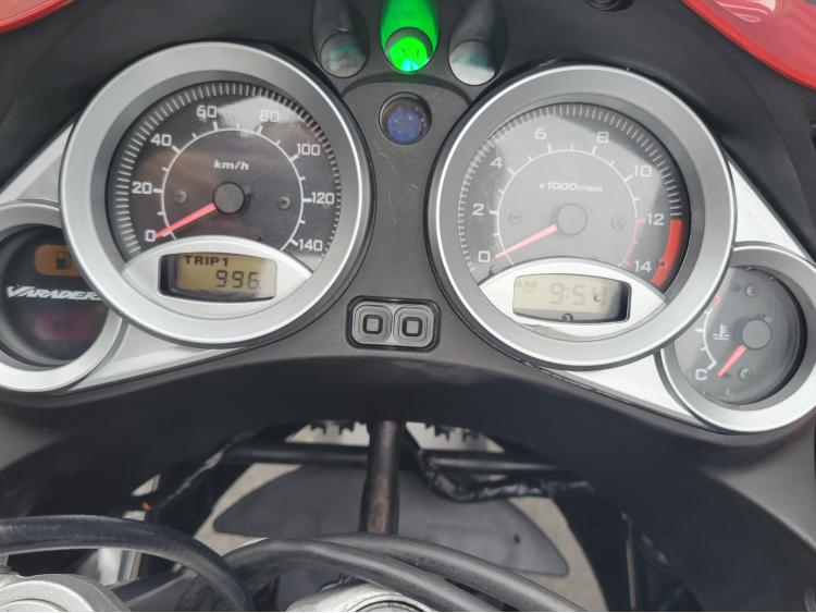 HONDA VARADERO 125 SEULEMENT 19065 KM